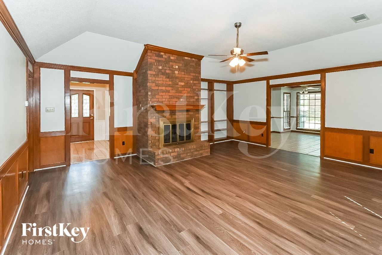 3004 Cane Creek Dr - Photo 3 of 15