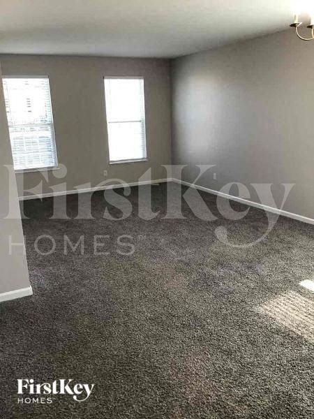 1727 Declaration Dr - Photo 2 of 13