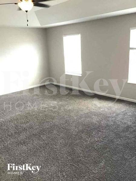 1727 Declaration Dr - Photo 6 of 13