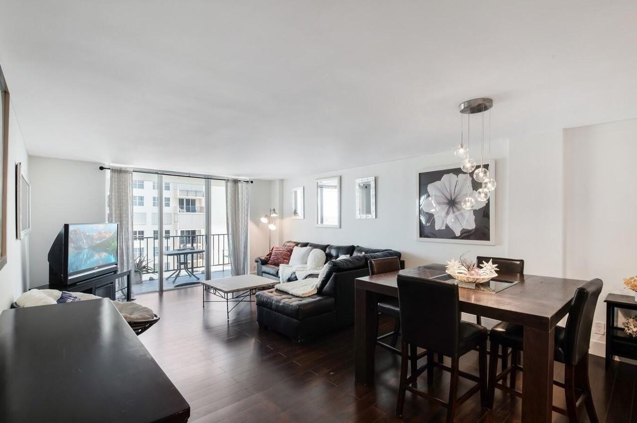 1147 Hillsboro Mile #505 - Photo 3 of 42