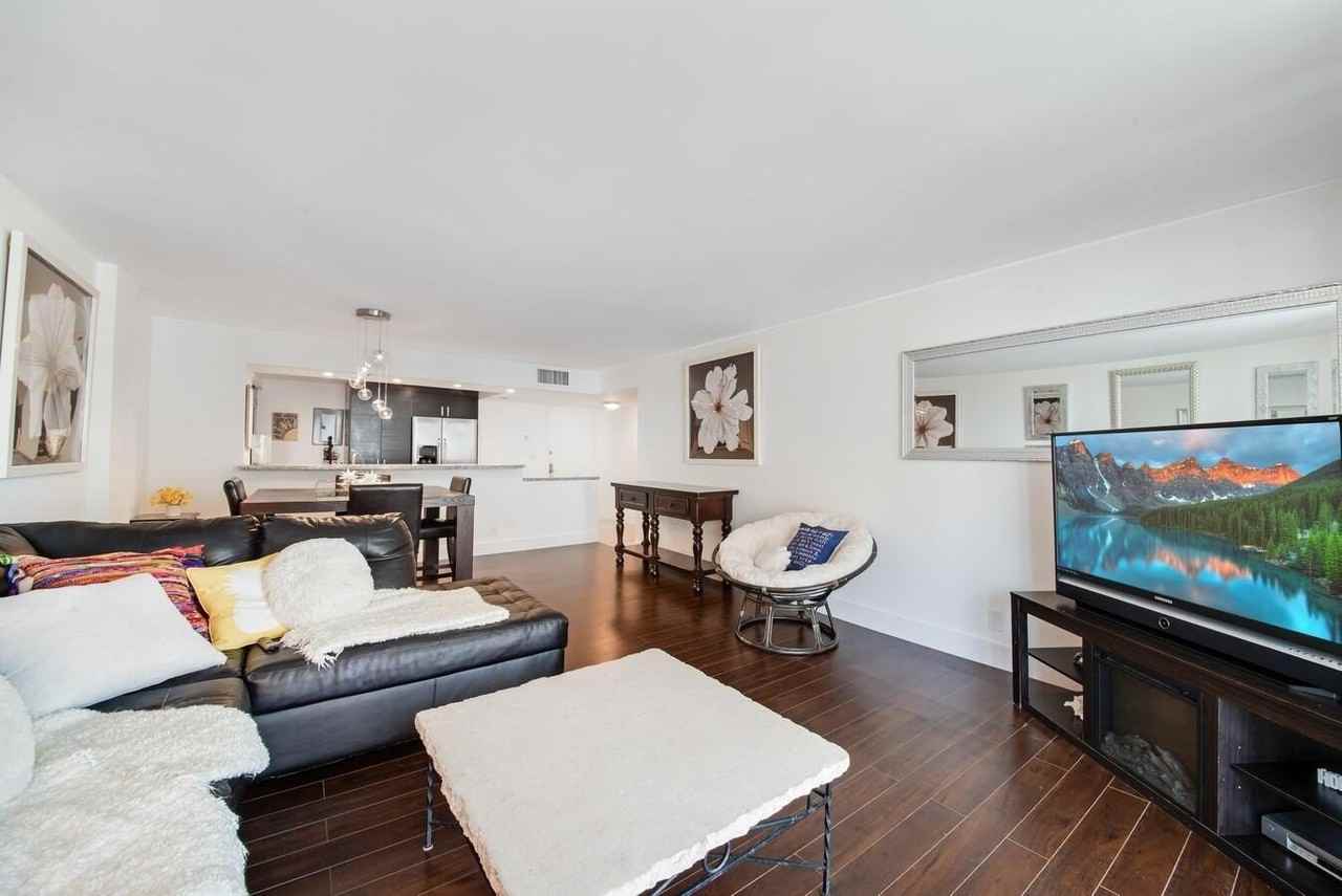 1147 Hillsboro Mile #505 - Photo 5 of 42