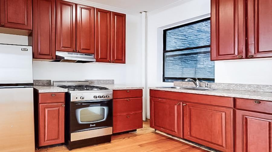 285 W 147th St - Photo 4 of 5