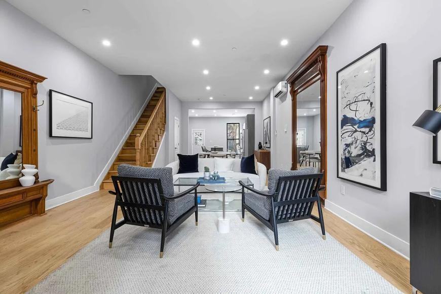 307 W 136th St