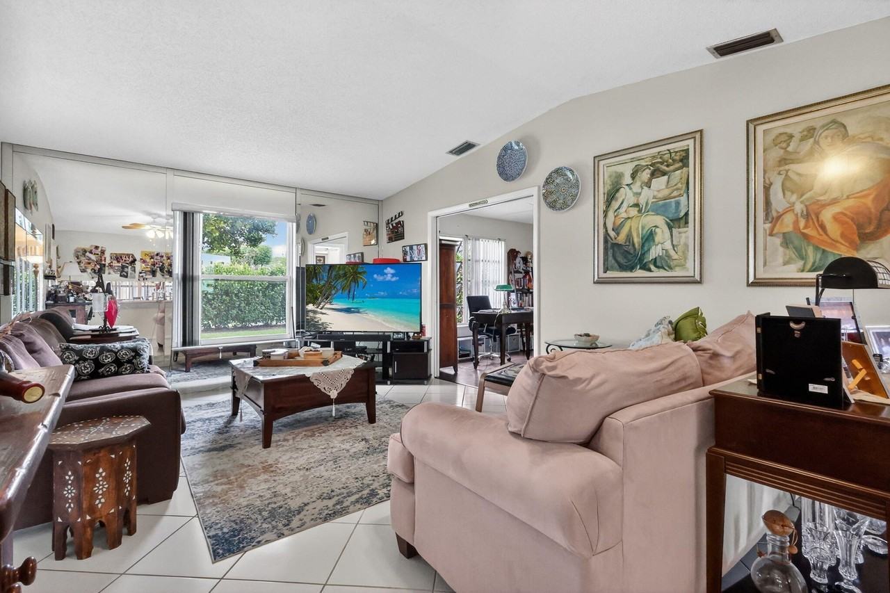 5299 Copperleaf Cir - Photo 4 of 27