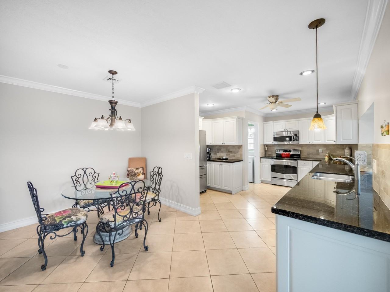 133 Clubhouse Blvd - Photo 6 of 15