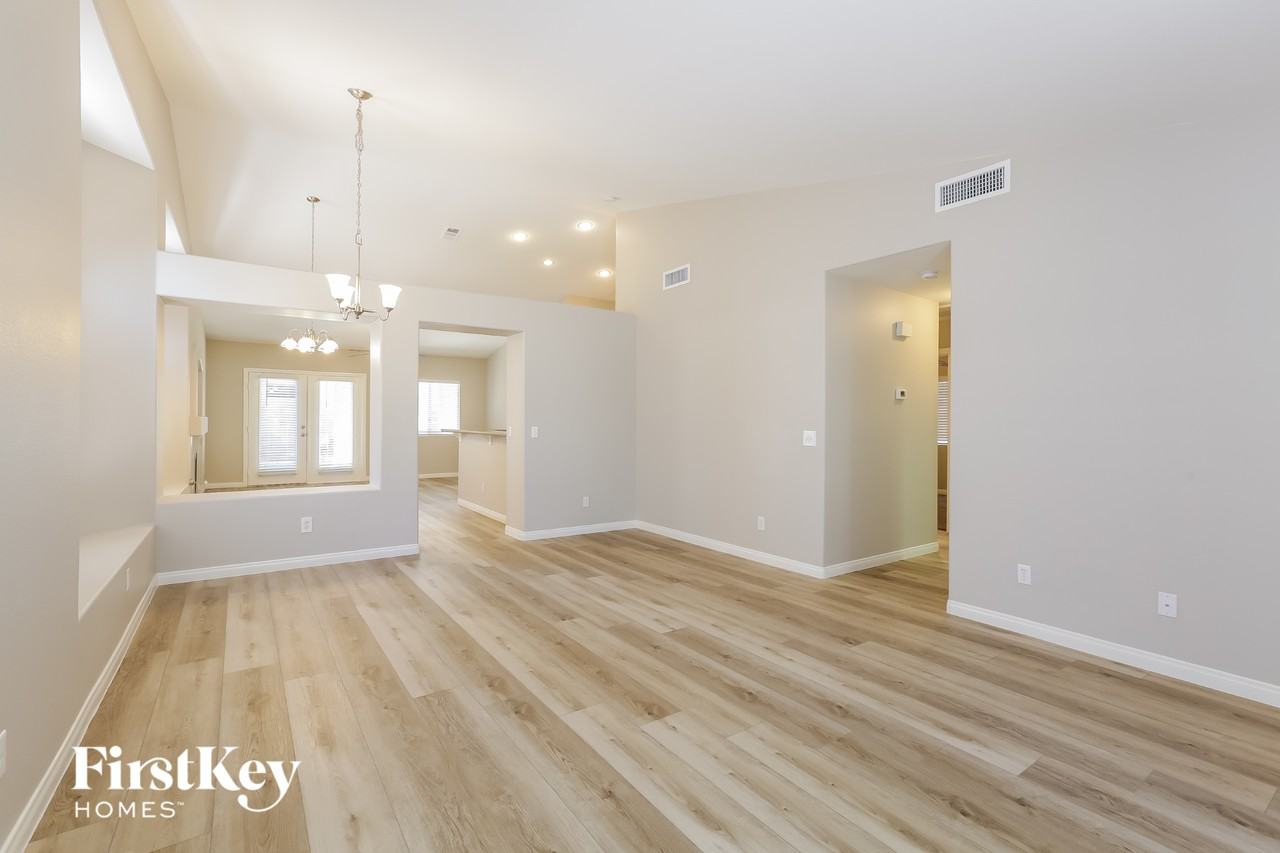 9809 Double Rock Dr - Photo 6 of 15