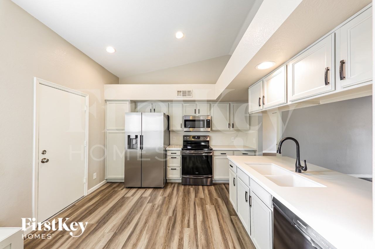 19626 N 14th Pl - Photo 7 of 19