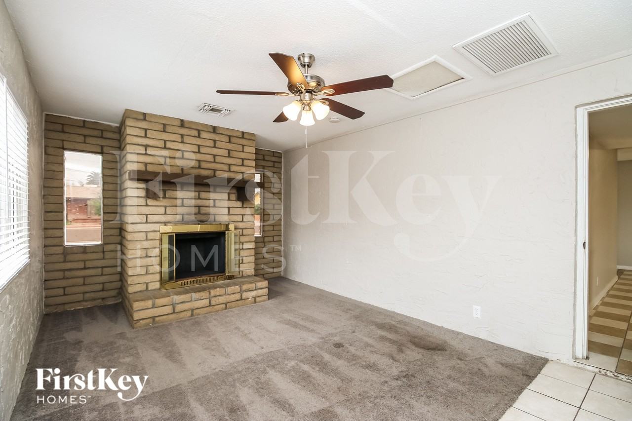 509 W 3rd Pl - Photo 7 of 19