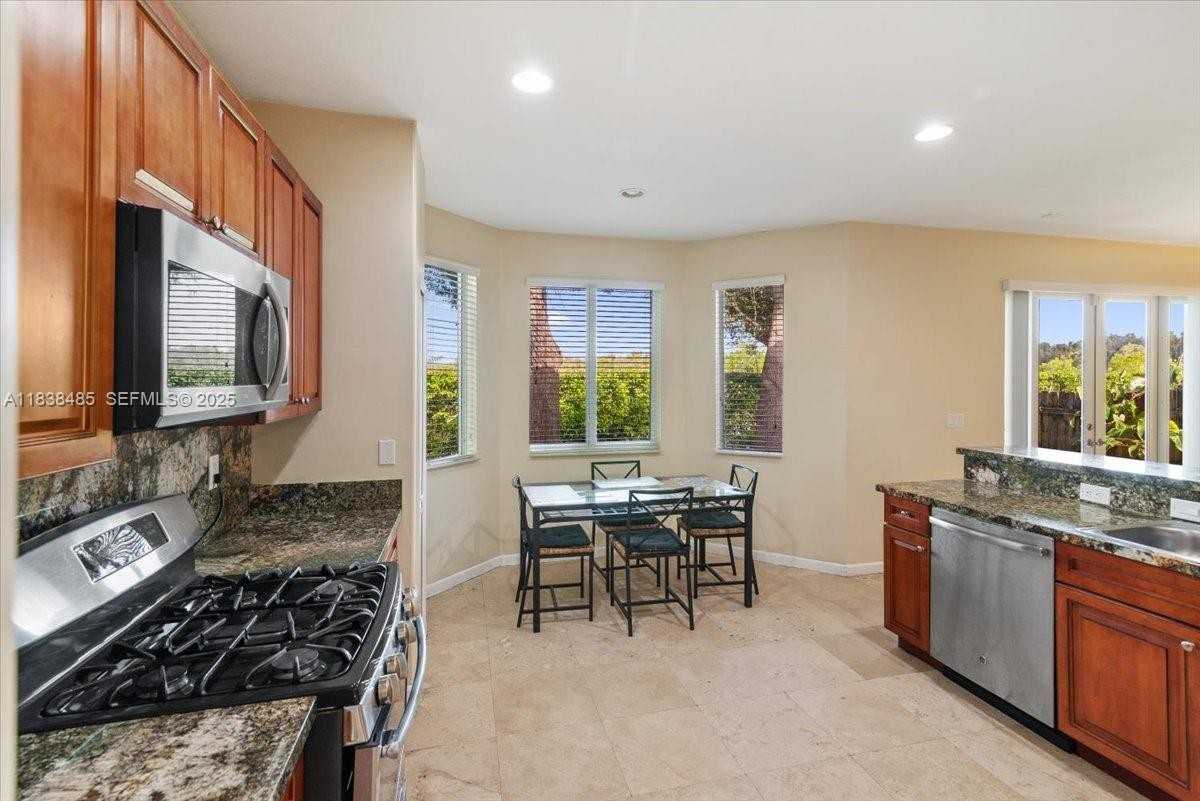 5776 Southwest 166th Court #0 - Photo 6 of 40