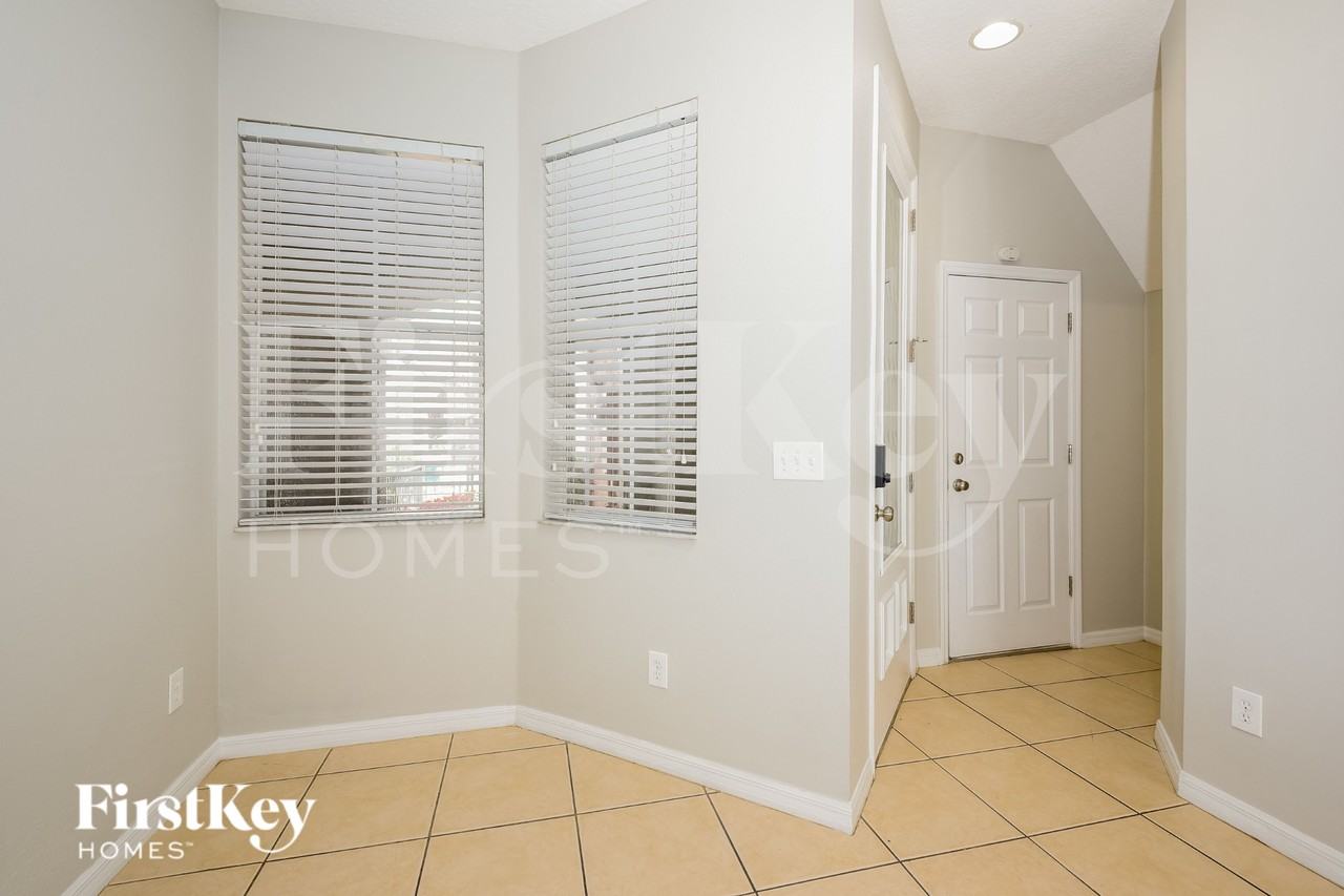 9576 Silver Buttonwood St - Photo 5 of 16