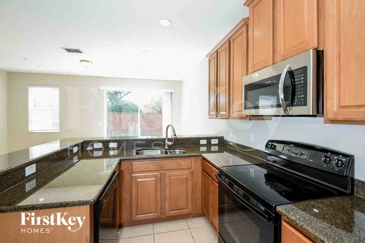 9576 Silver Buttonwood St - Photo 7 of 16