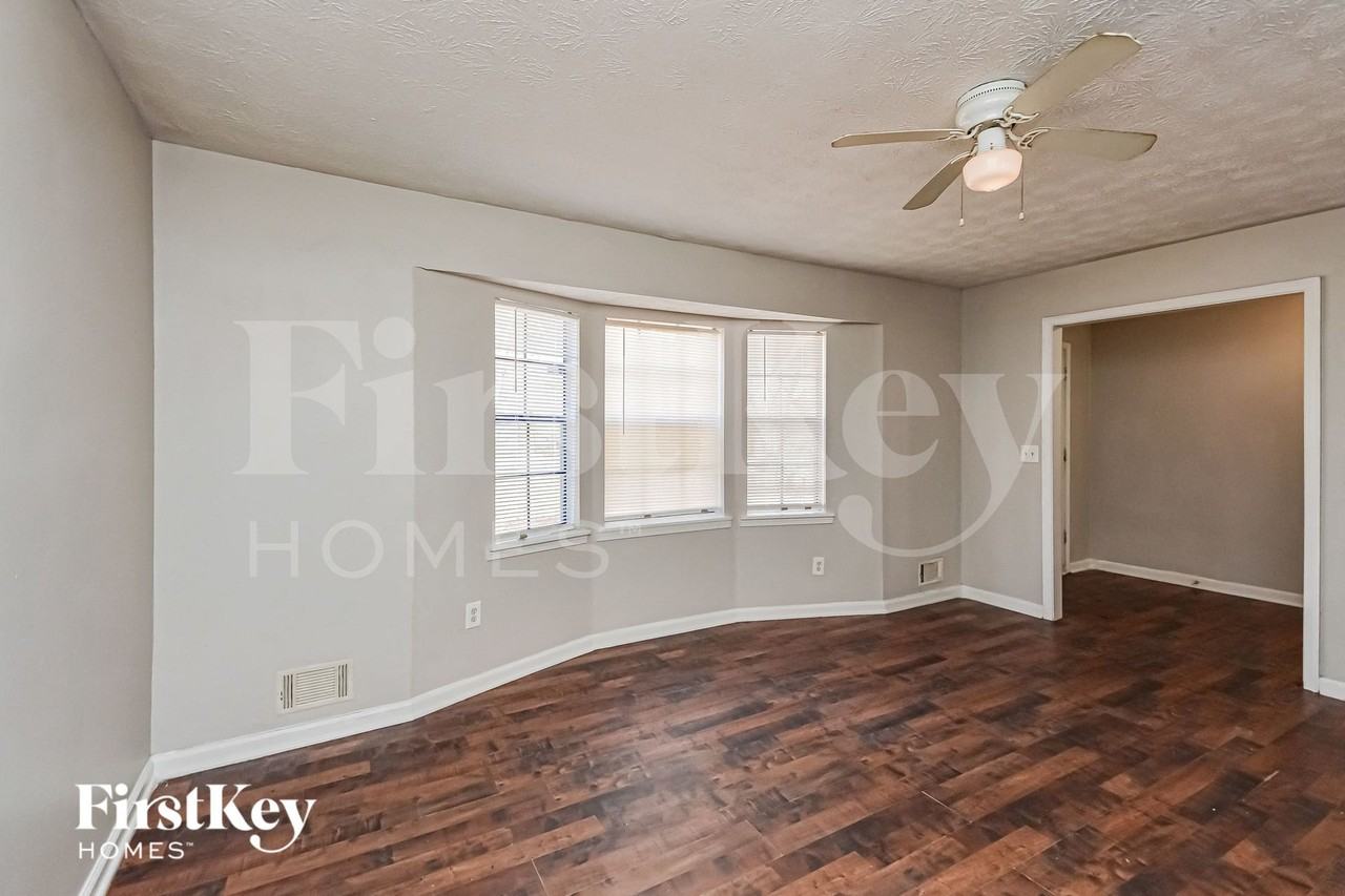 975 Martin Rd - Photo 7 of 15