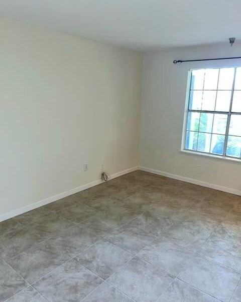 1050 Crystal Way #K - Photo 7 of 22