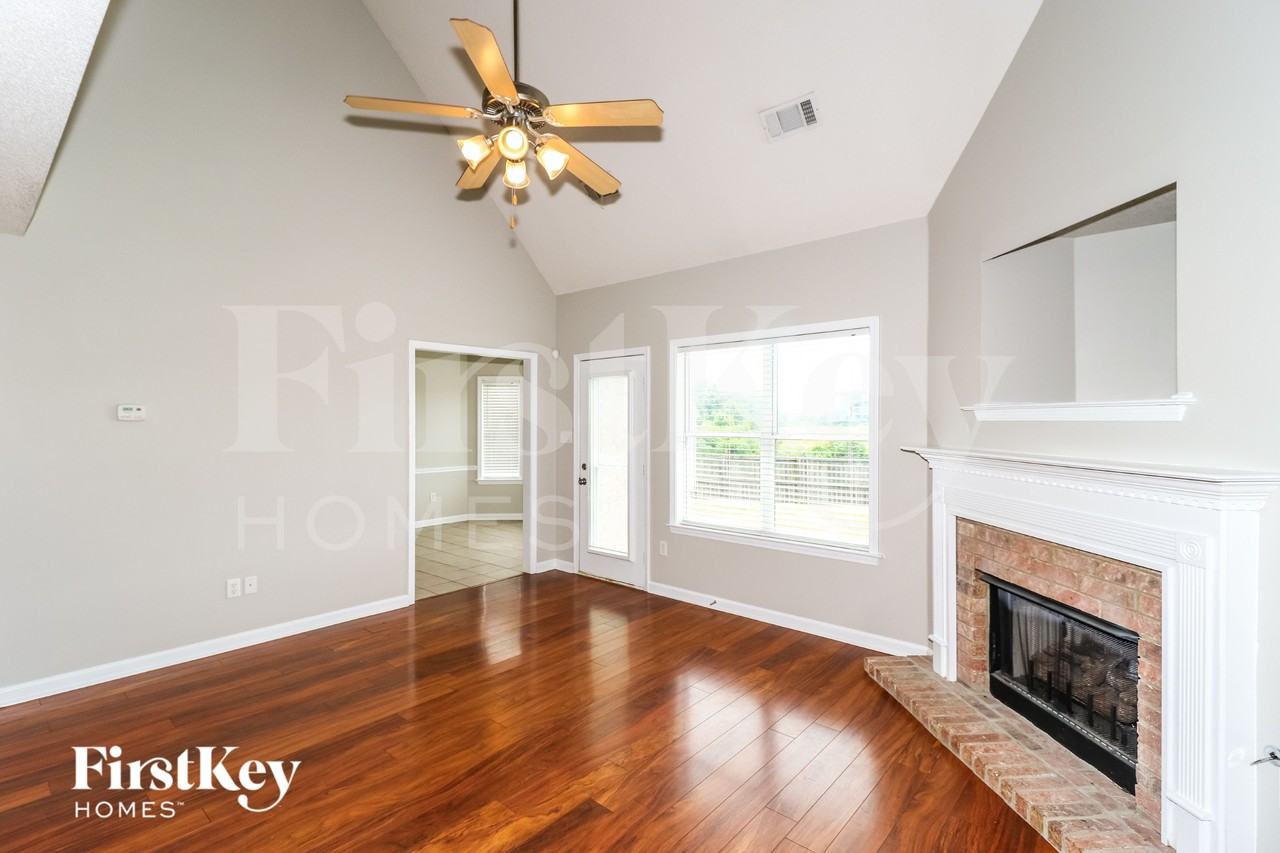 100 Misty Hill Cv - Photo 4 of 16