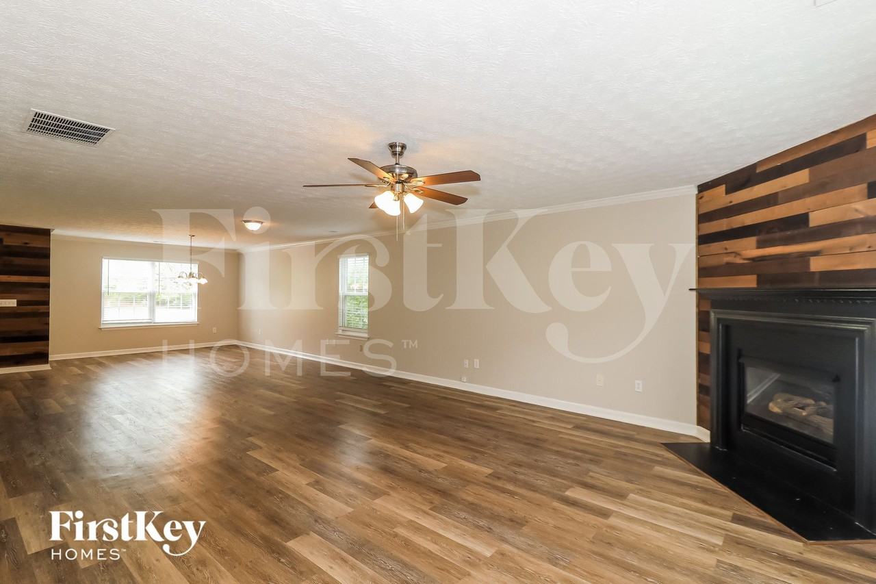 8335 River Hill Commons Dr - Photo 3 of 15