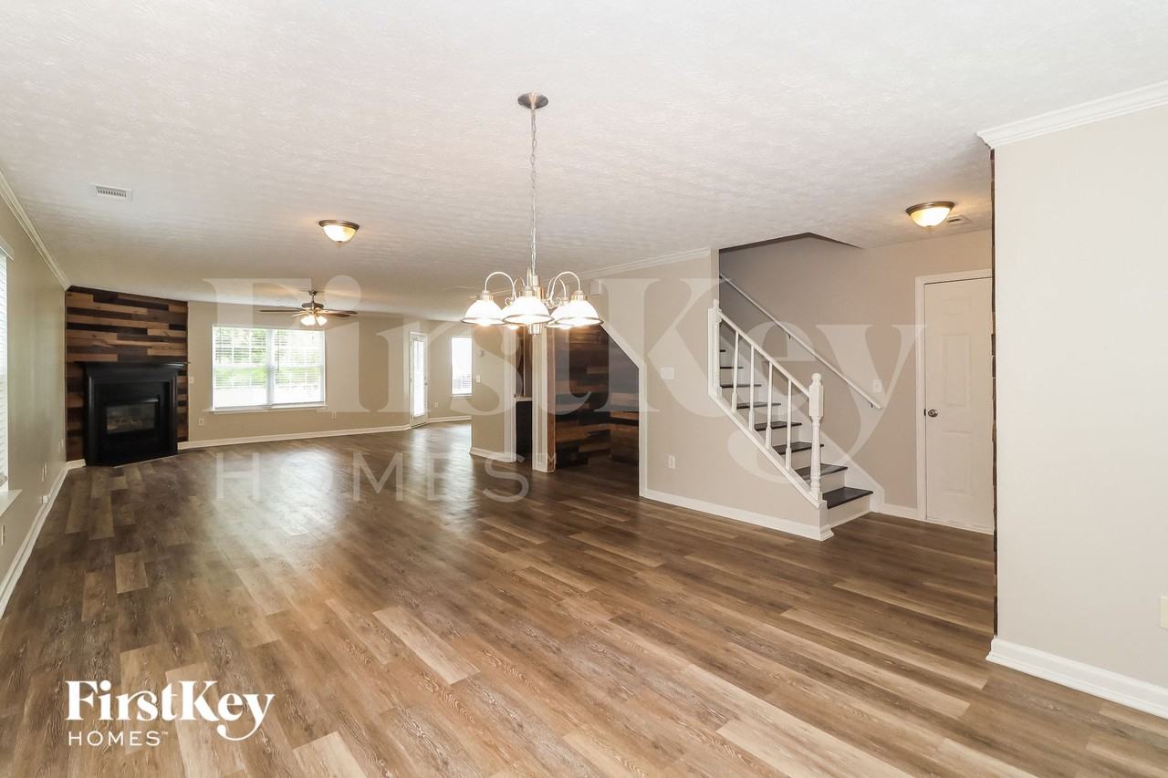 8335 River Hill Commons Dr - Photo 5 of 15