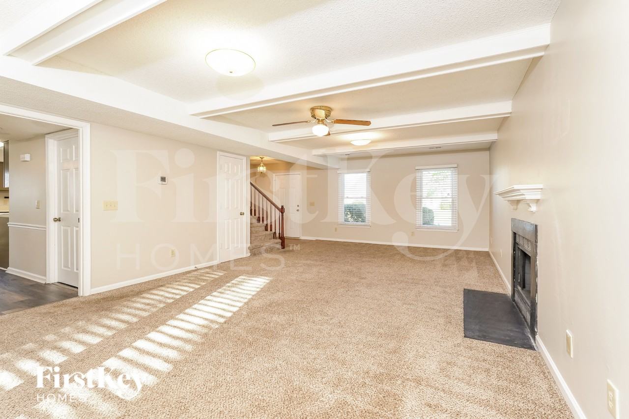12 Hickory Knoll Ct - Photo 3 of 19