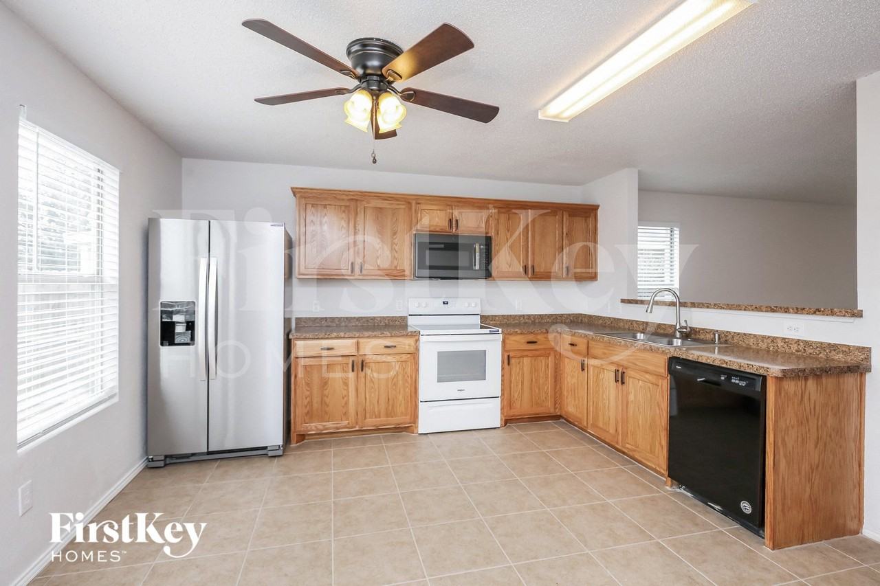 5308 Newcastle Ln - Photo 6 of 15