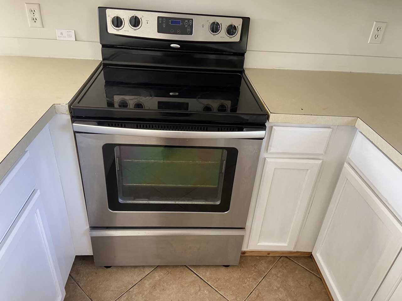 1104 Ne 3rd Ave - Photo 6 of 20