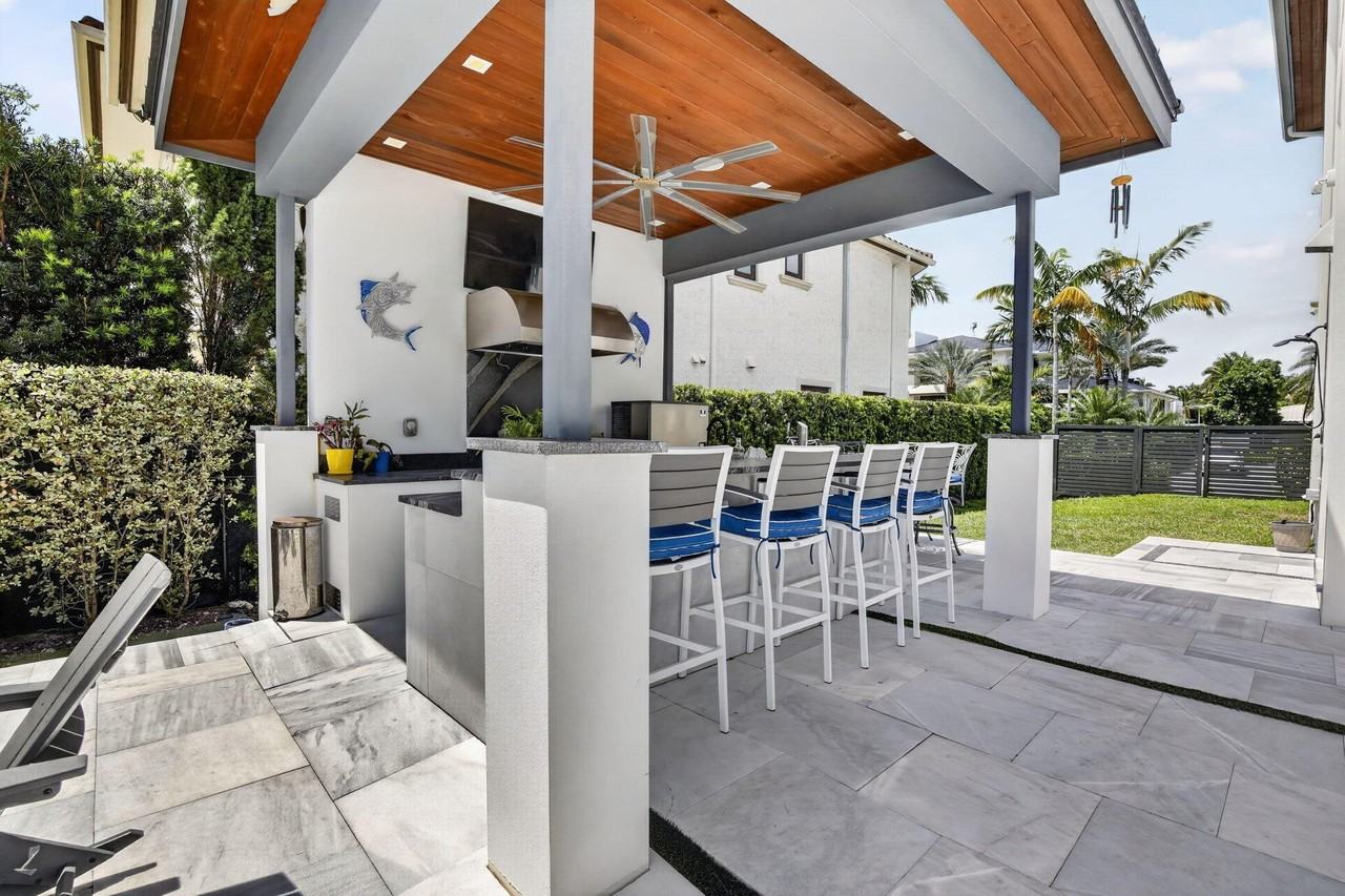 334 Isle Of Capri Dr - Photo 7 of 50