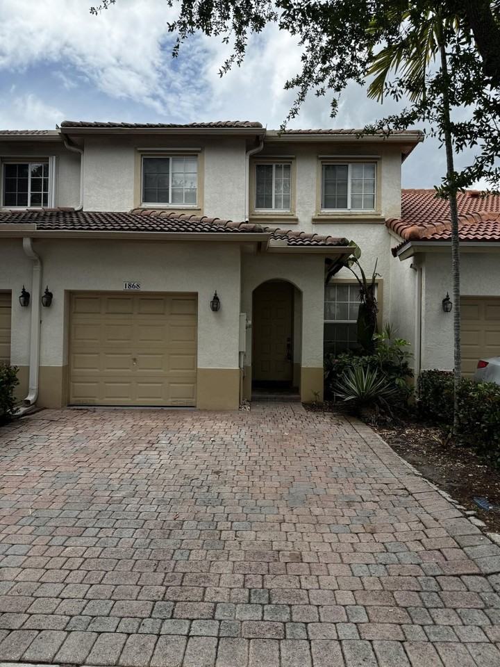 1868 Nw 79th Way - Photo 2 of 14