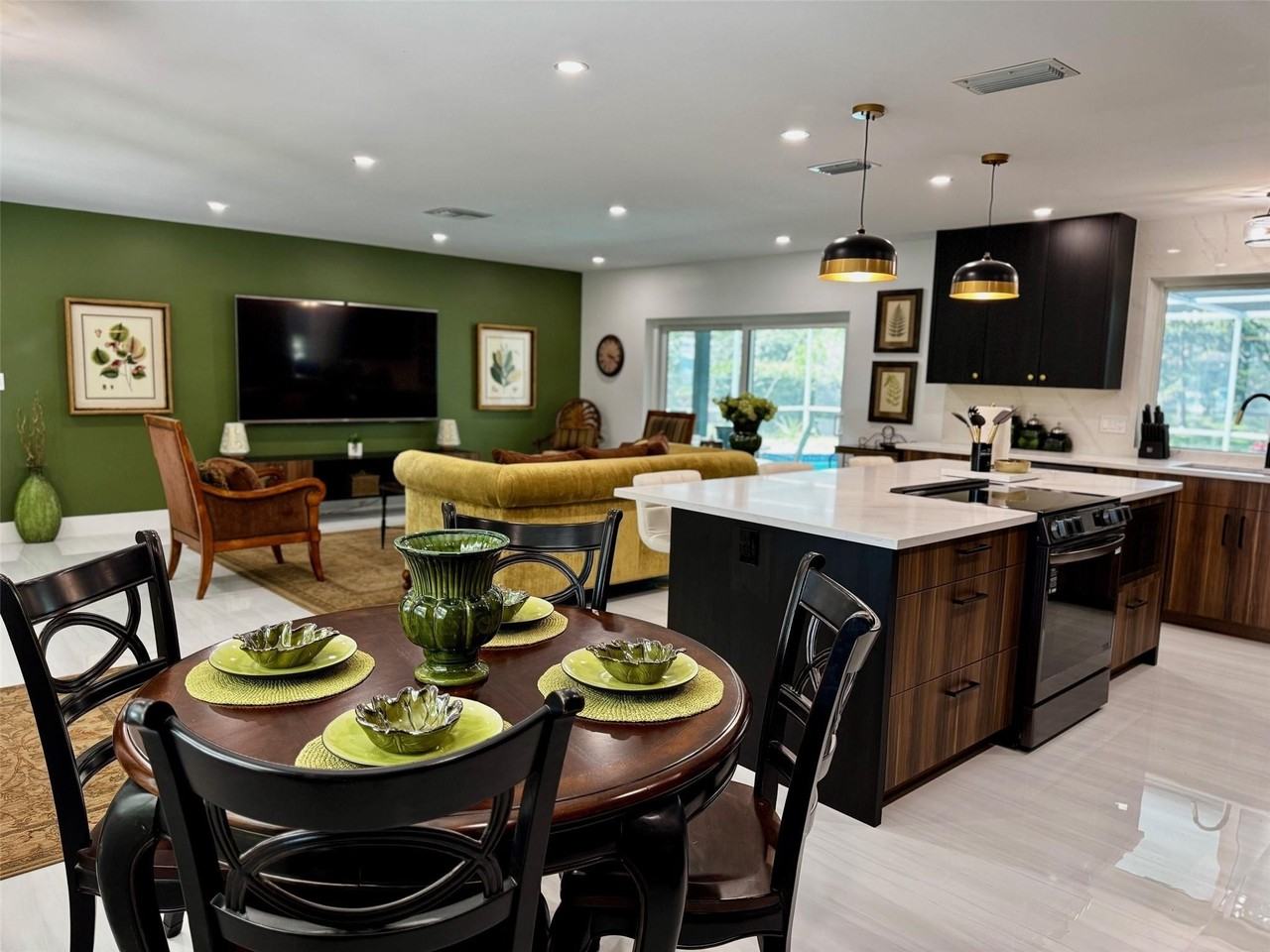 4101 Nw 10th St - Photo 6 of 31