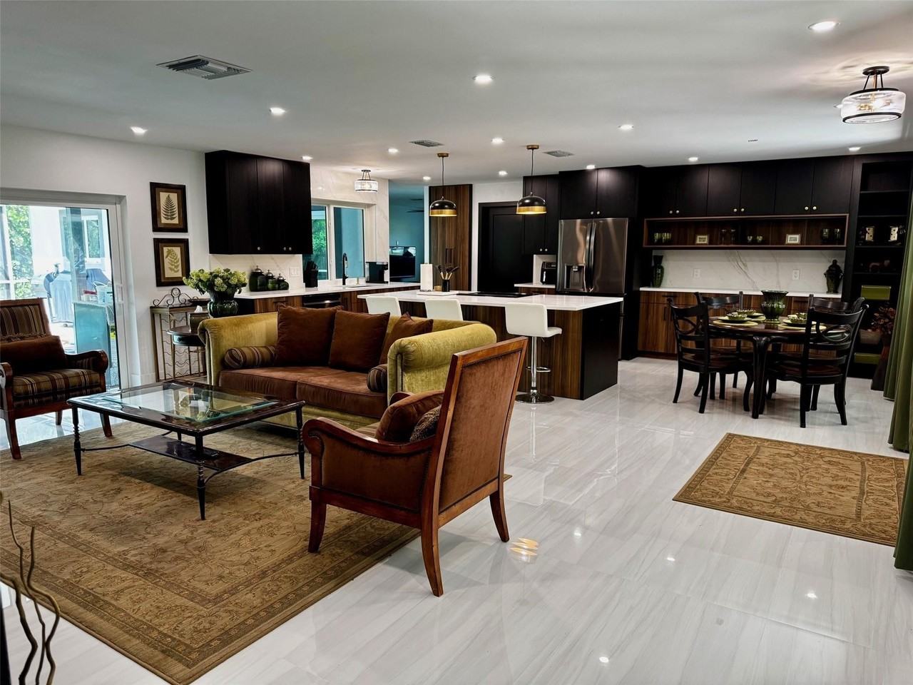 4101 Nw 10th St - Photo 7 of 31