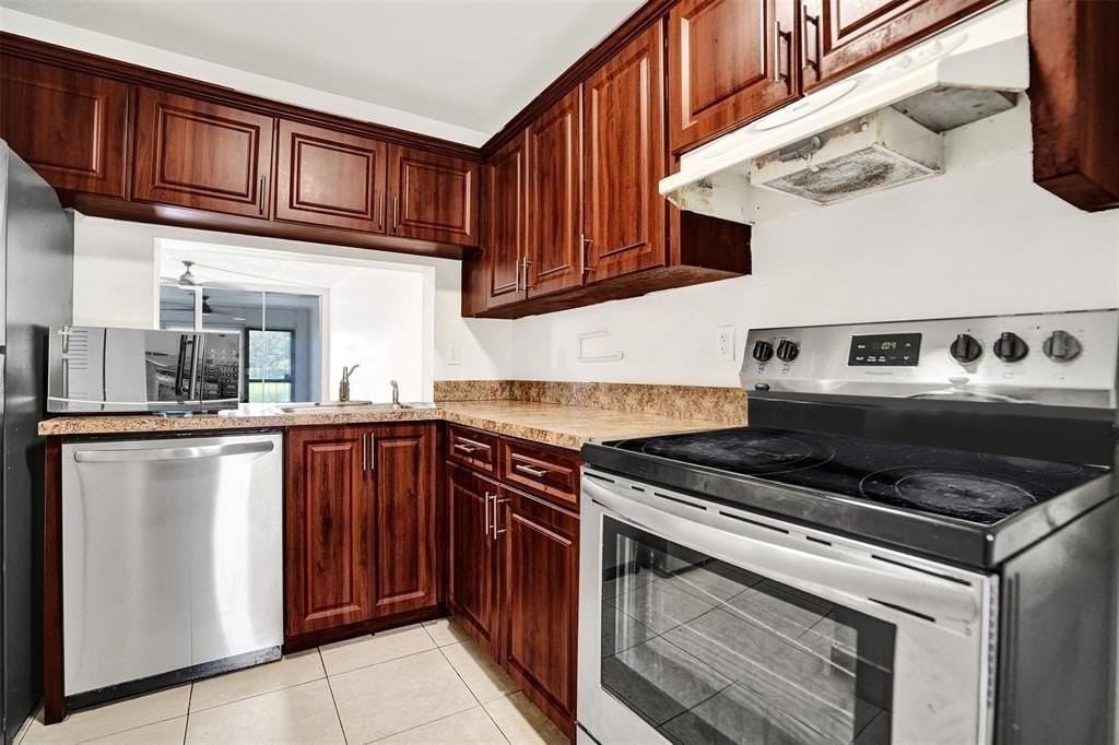 9440 Poinciana Pl #101 - Photo 3 of 30