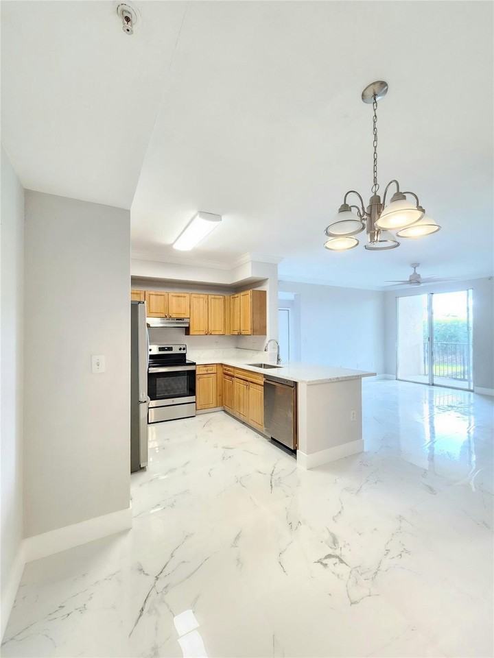 15145 Michelangelo Blvd #102 - Photo 4 of 23