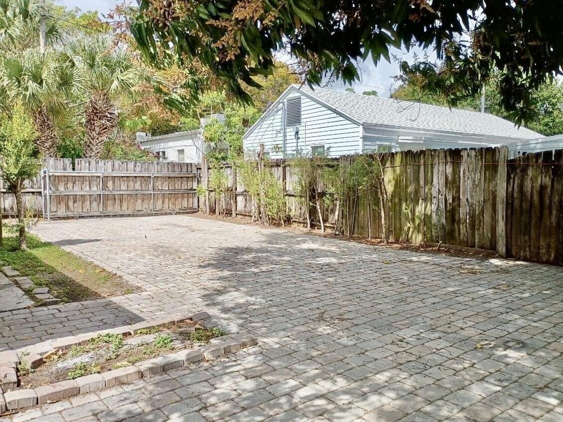 205 S Federal Hwy - Photo 3 of 24