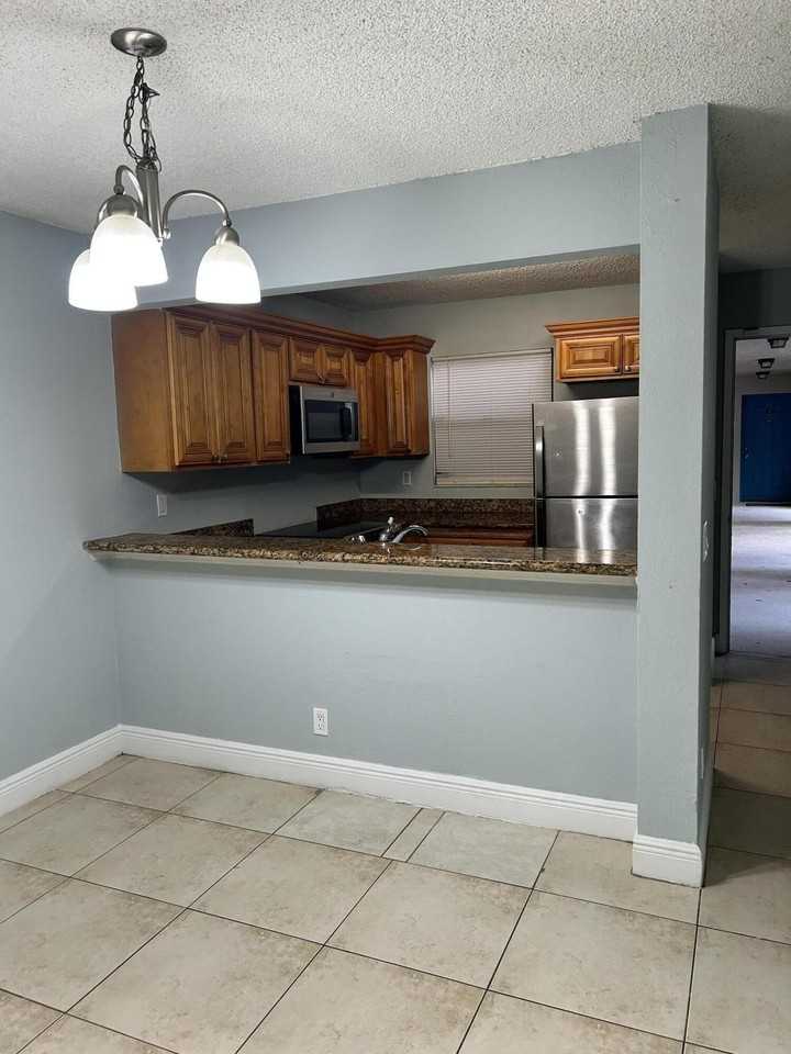 1581 Windorah Way #A - Photo 5 of 10