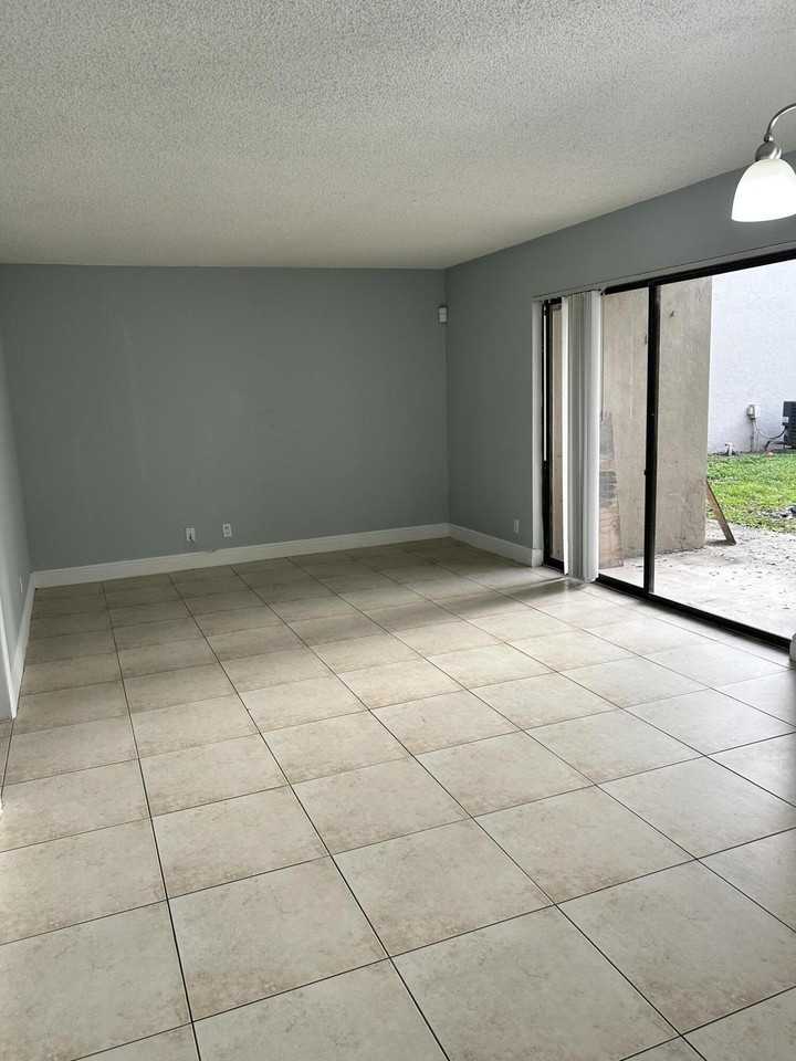 1581 Windorah Way #A - Photo 7 of 10