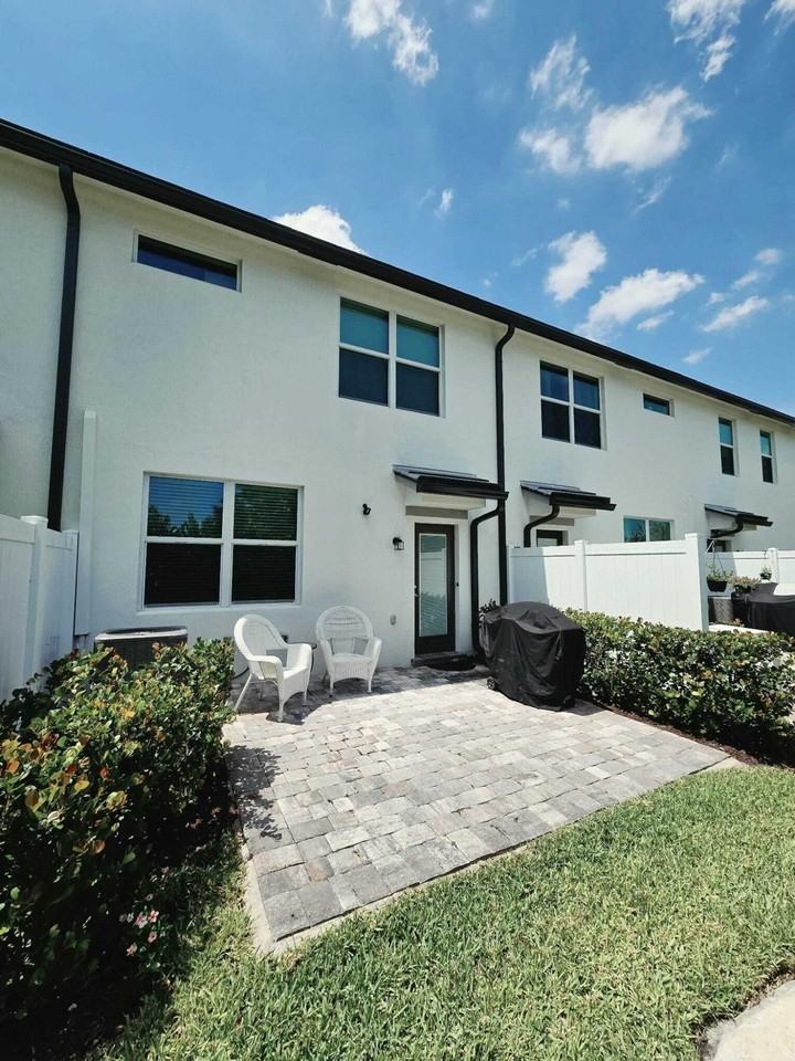 3213 Watercress Dr - Photo 5 of 21