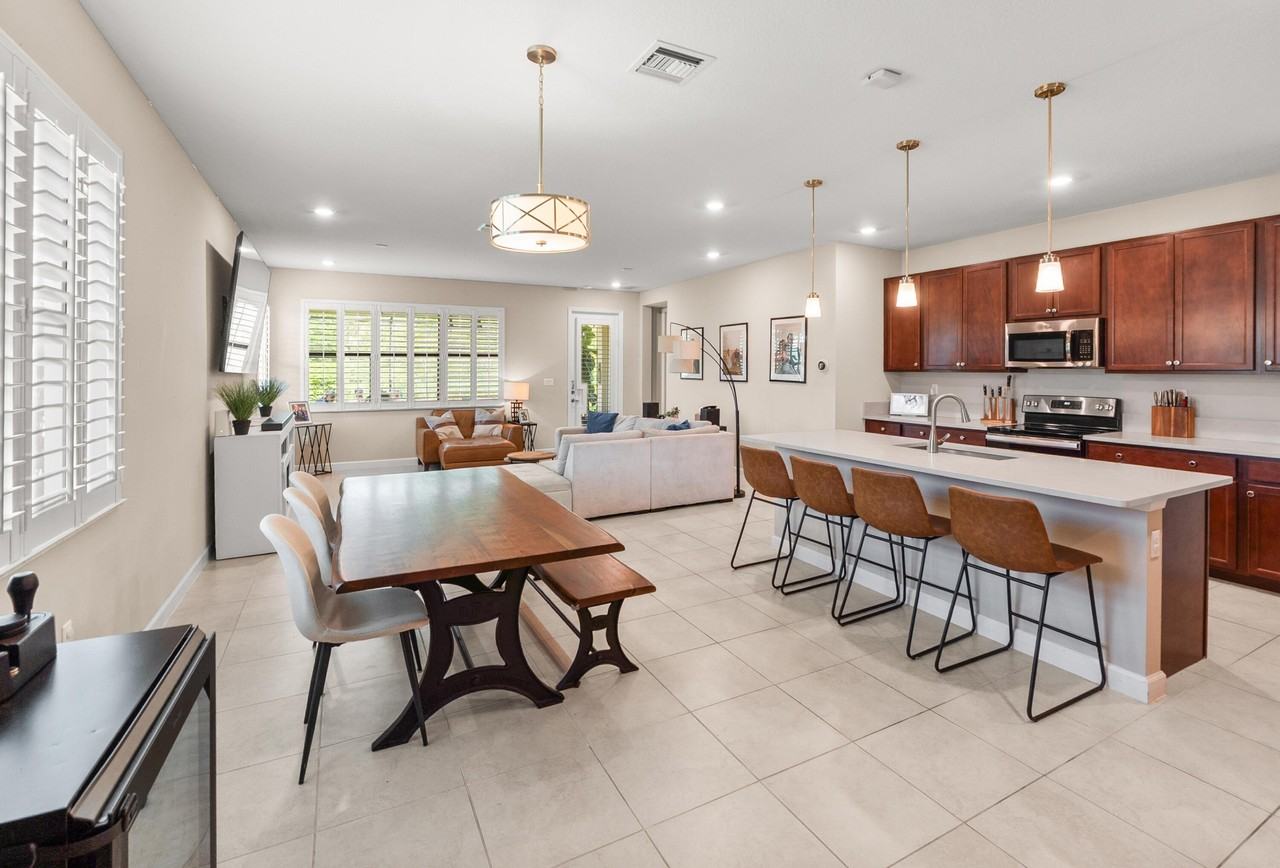 3263 Dunning Dr - Photo 4 of 24