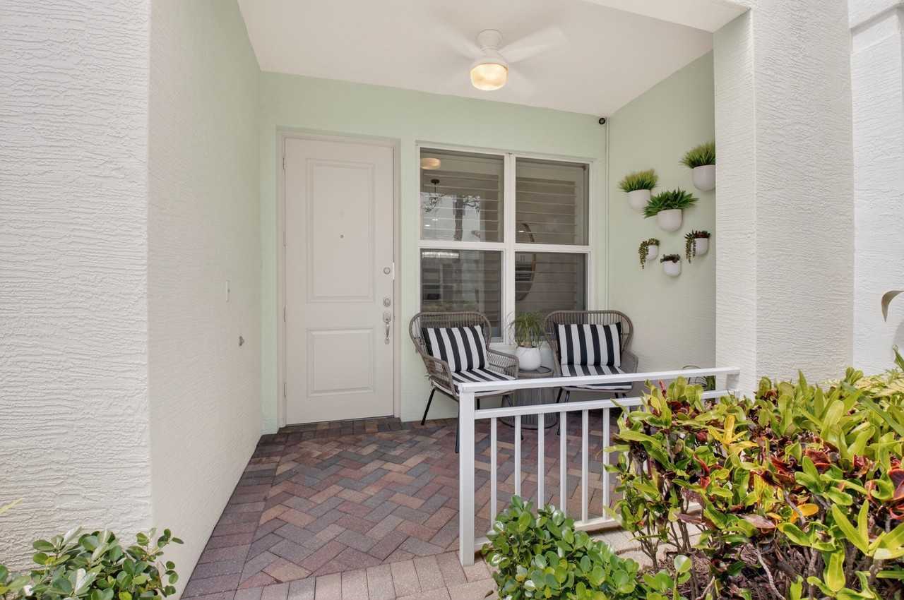 5022 Nw 16th Way - Photo 4 of 50