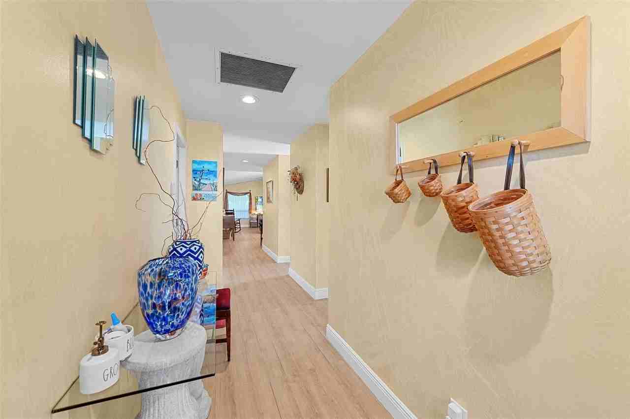 6809 Se Yorktown Dr - Photo 4 of 31