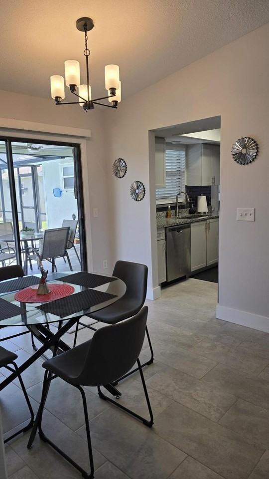 670 Nobles St - Photo 4 of 30