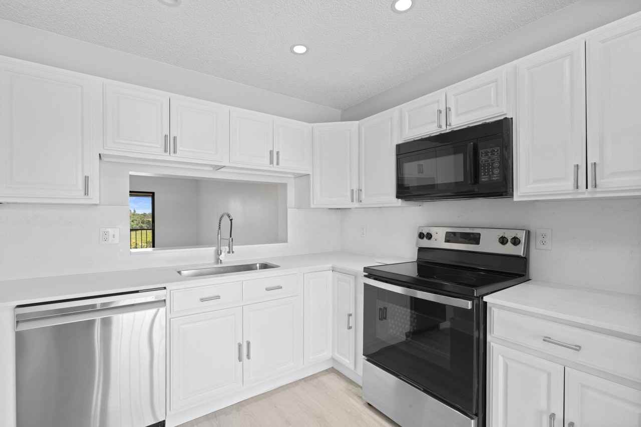 350 Club Cir #208 - Photo 6 of 15