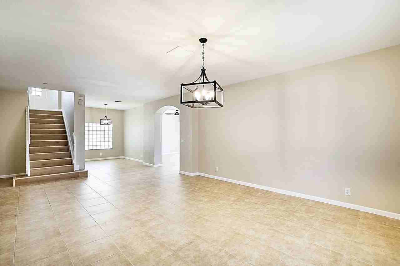 122 Kensington Way - Photo 6 of 41