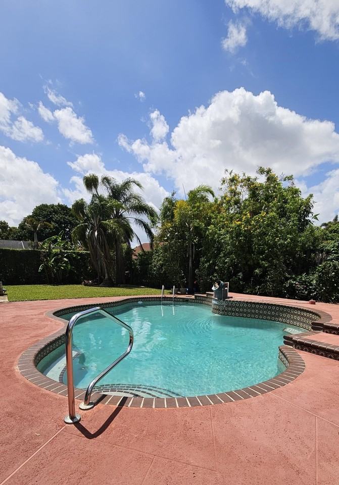 12157 Sycamore Ln - Photo 2 of 49