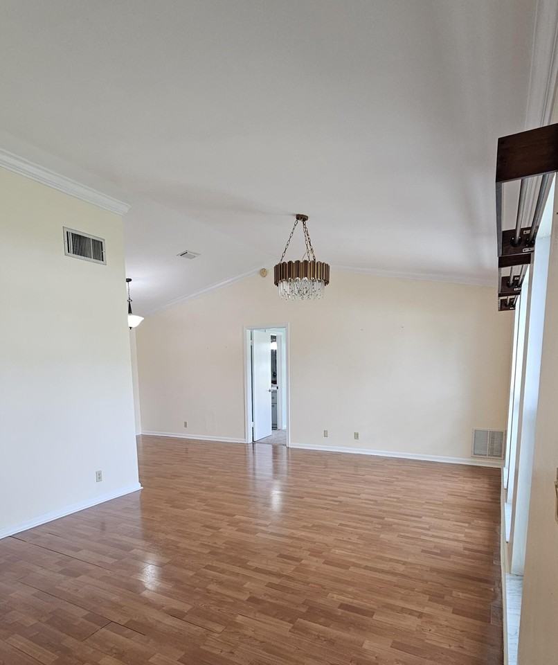 12157 Sycamore Ln - Photo 6 of 49