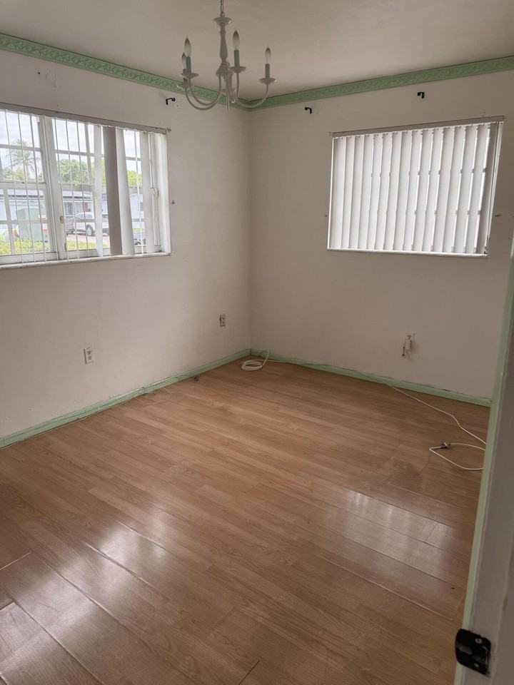 7648 Alhambra Blvd - Photo 7 of 17