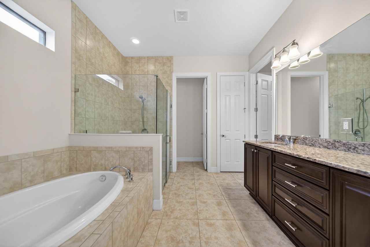 4601 Sw Scrub Pine Ter - Photo 7 of 35