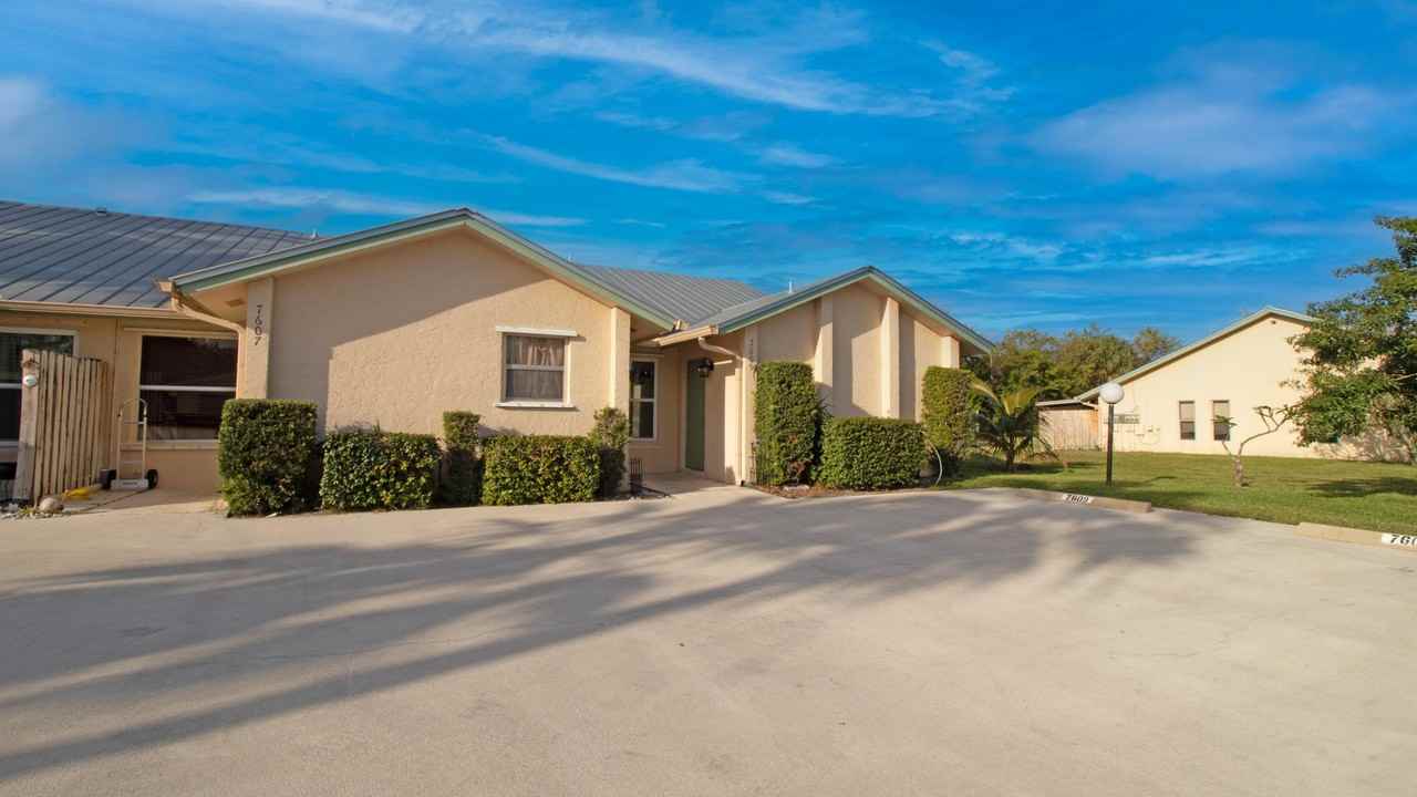 7609 Se Hobe Ter - Photo 3 of 37