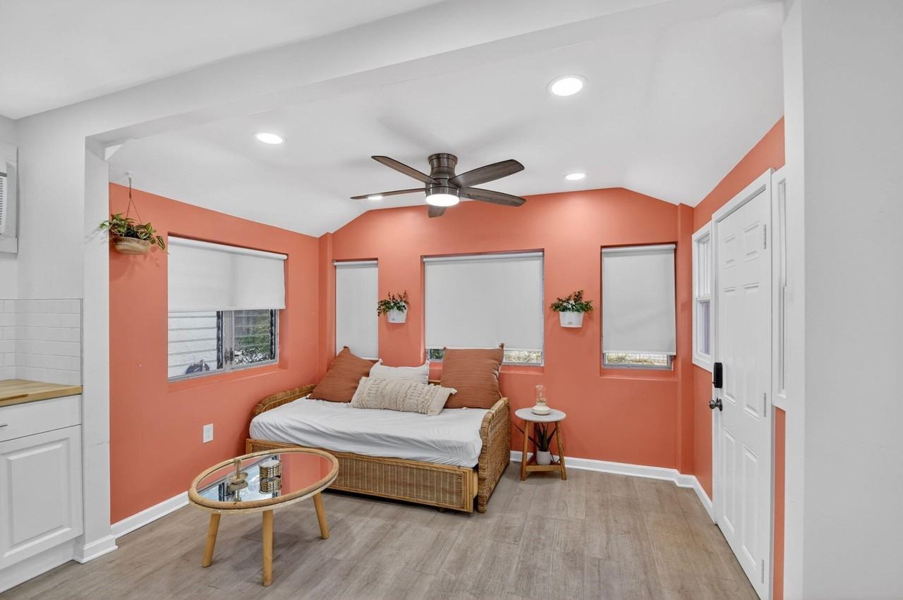 306 N J St - Photo 5 of 50