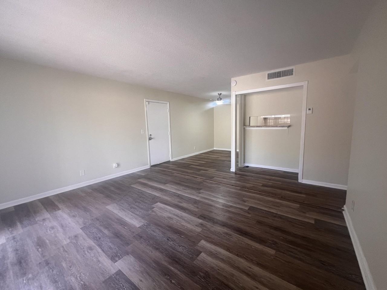 1500 N Congress Ave #A11 - Photo 5 of 27