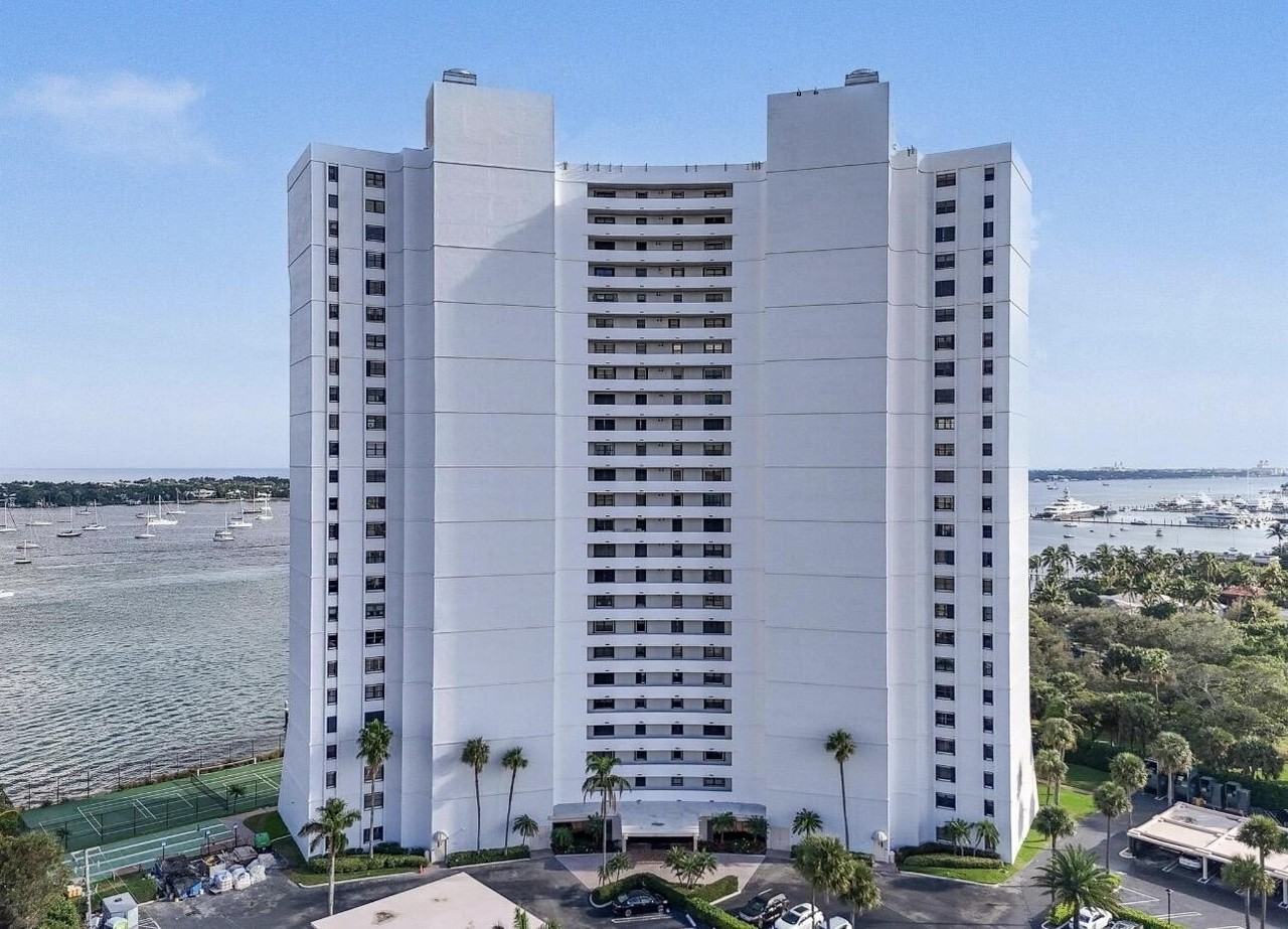 5200 N Flagler Dr #902 - Photo 2 of 29