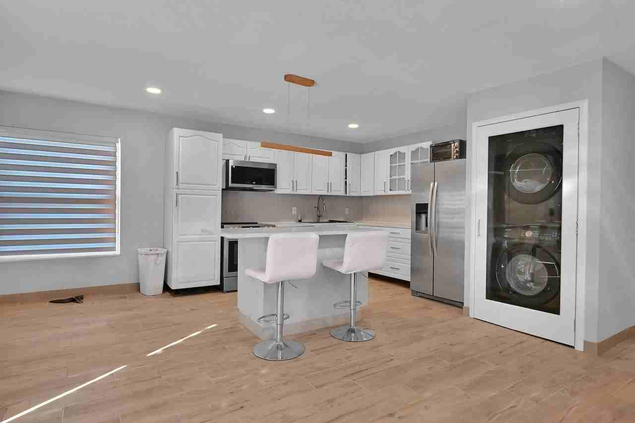 6385 86th Pl - Photo 4 of 22