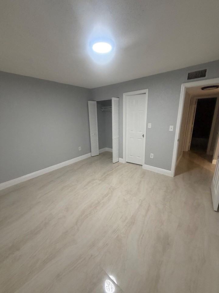 3886 Nw 213th St - Photo 6 of 12