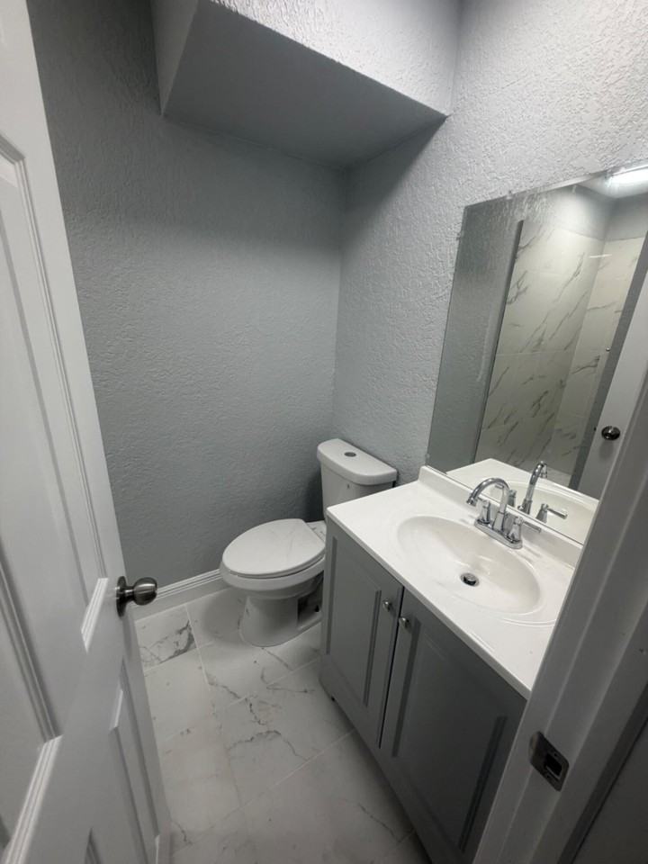 3886 Nw 213th St - Photo 7 of 12